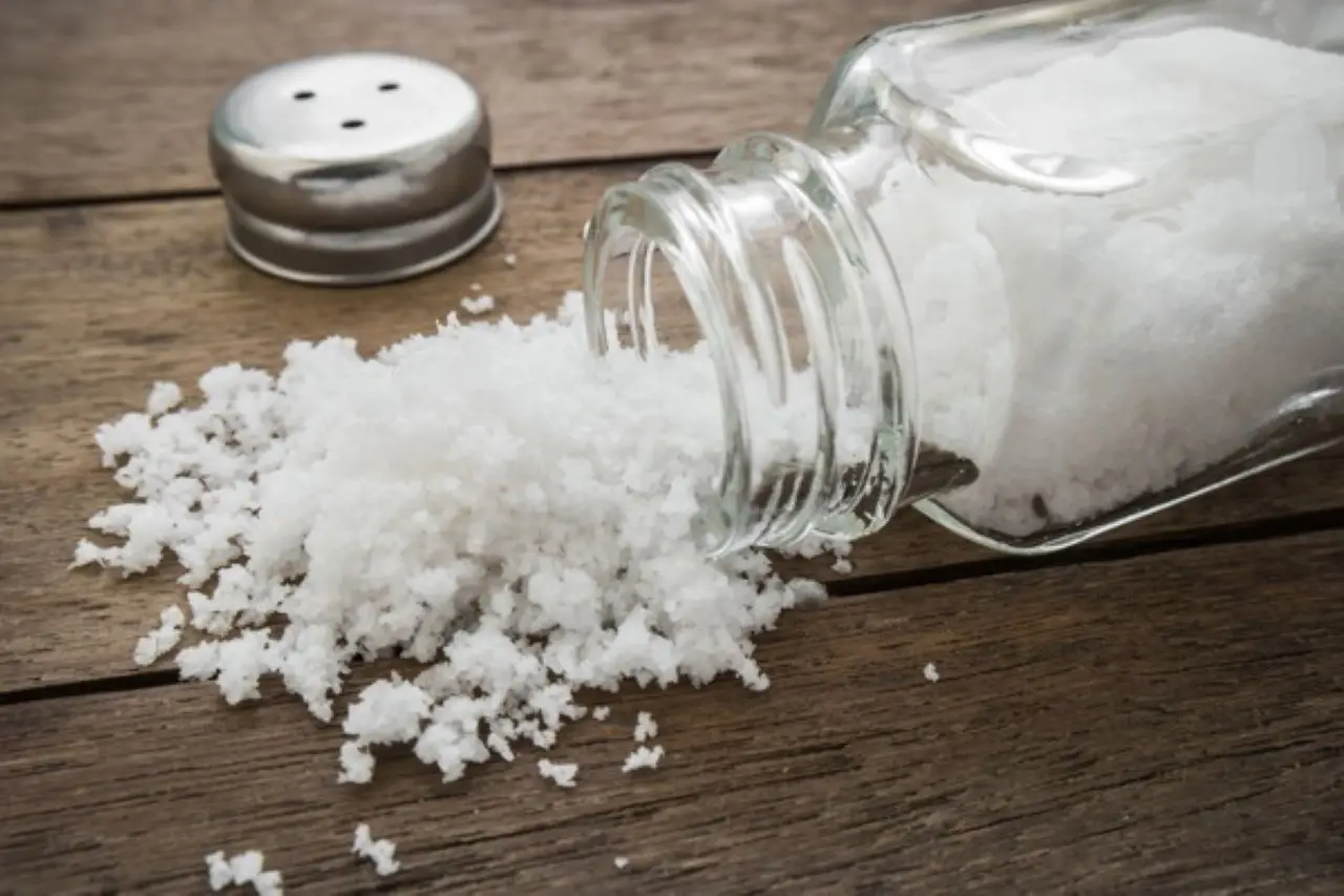 Agisci subito per una cucina più igienica: scopri la forza antimacchia del sale grosso Agisci subito per una cucina più igienica: scopri la forza antimacchia del sale grosso