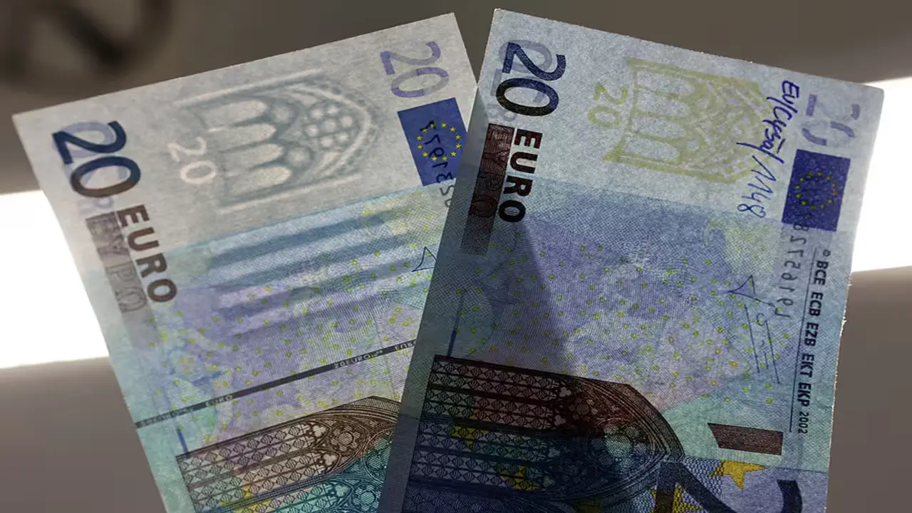 Banconote con errore di taglio: ecco quanto possono valere ai collezionisti Banconote con errore di taglio: ecco quanto possono valere ai collezionisti
