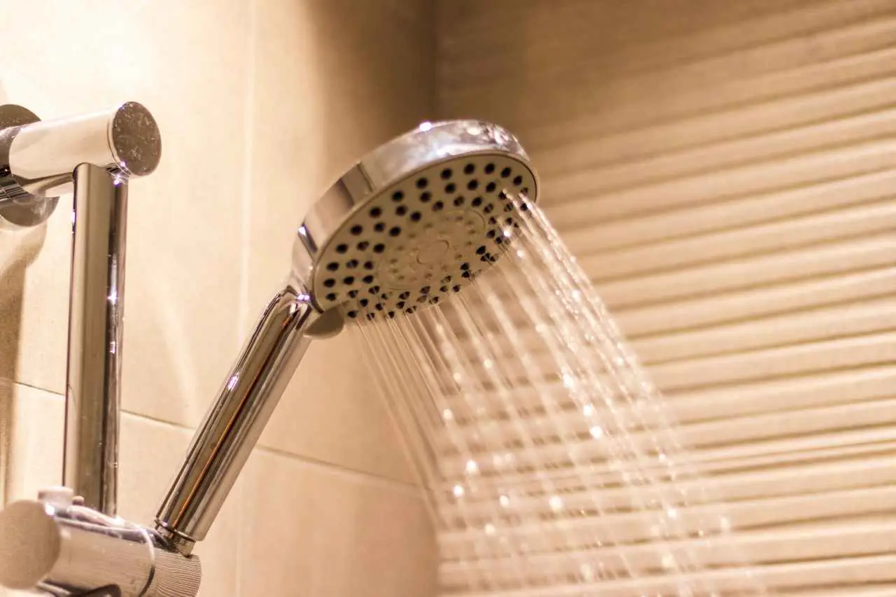 Il trucco per risparmiare acqua ogni giorno in bagno Il trucco per risparmiare acqua ogni giorno in bagno
