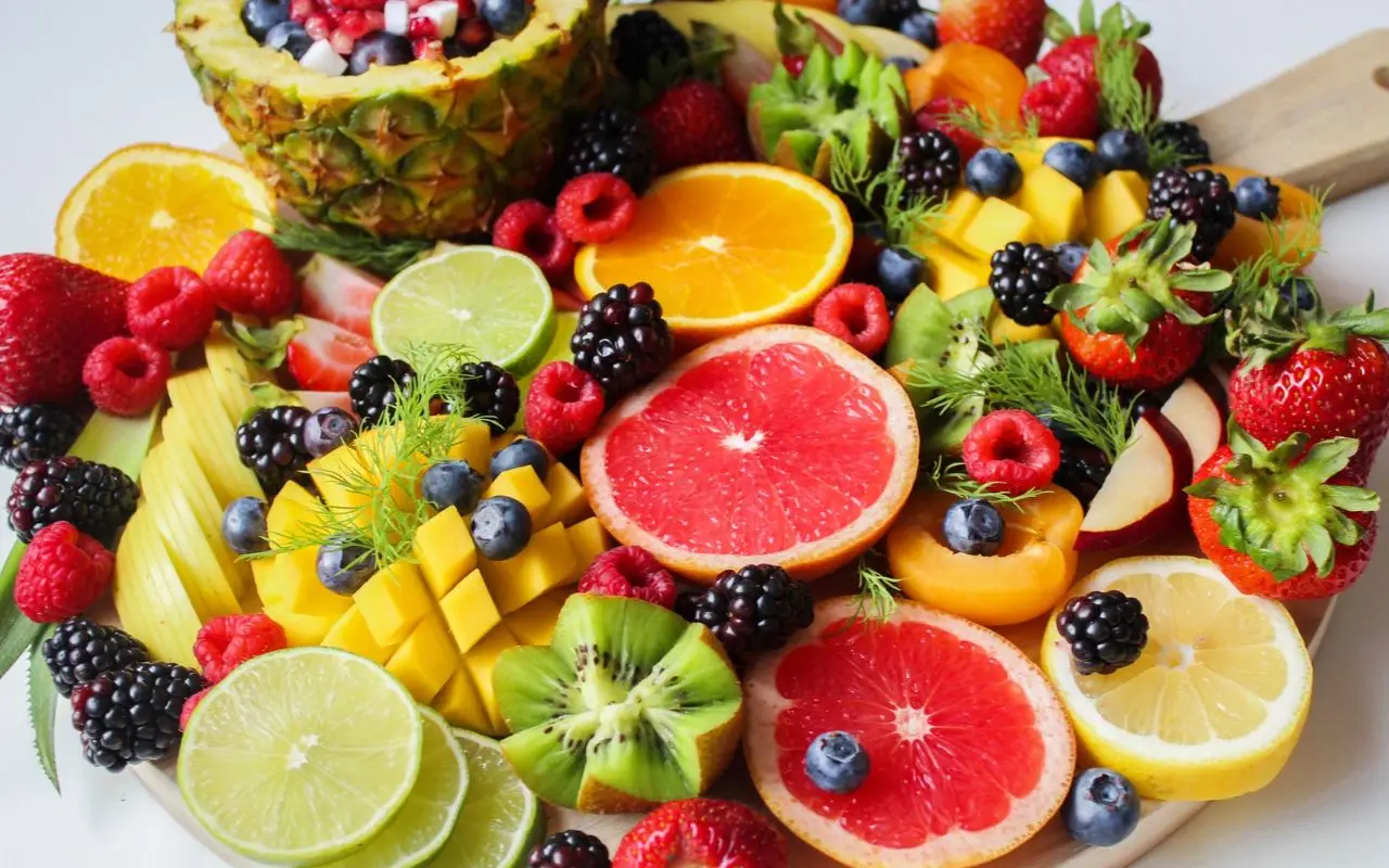 Il frutto che rinforza il sistema immunitario: perfetto in estate Il frutto che rinforza il sistema immunitario: perfetto in estate