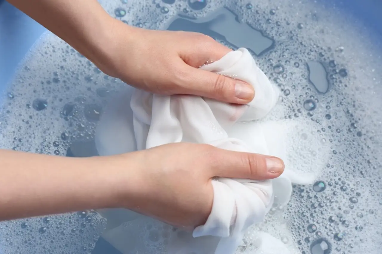 Quali sono gli errori da evitare per mantenere splendente il cotone bianco a lungo? Quali sono gli errori da evitare per mantenere splendente il cotone bianco a lungo?