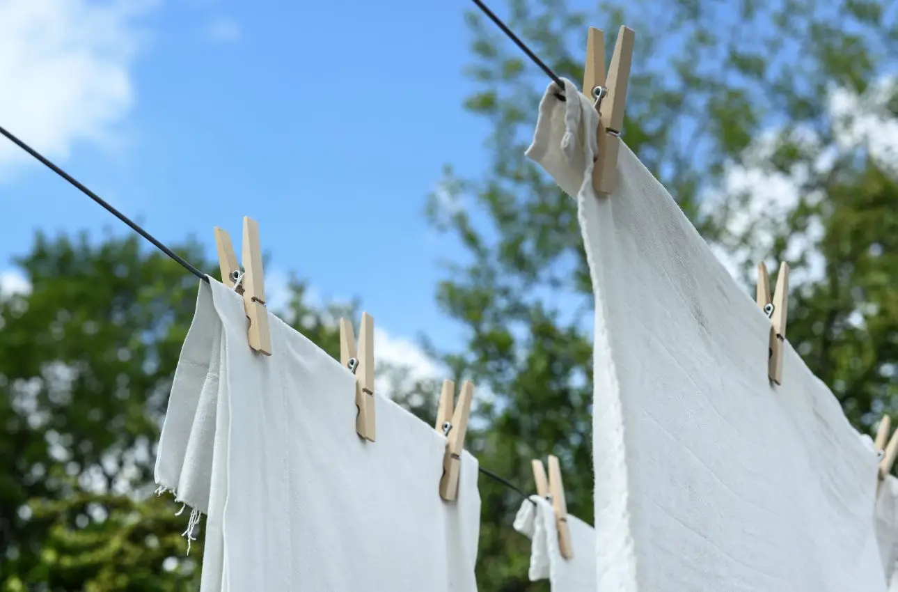 Hai mai provato il bicarbonato per ravvivare il bianco delle lenzuola? Ecco come fare Hai mai provato il bicarbonato per ravvivare il bianco delle lenzuola? Ecco come fare