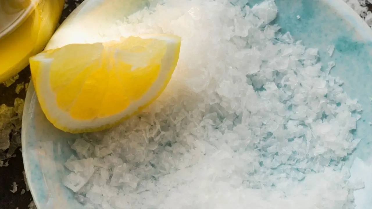 Metodo rapido per igienizzare gli asciugamani usando limone e sale: risultati visibili subito Metodo rapido per igienizzare gli asciugamani usando limone e sale: risultati visibili subito