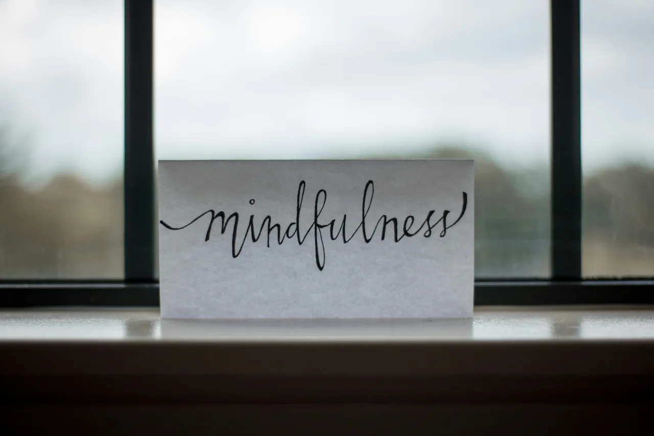 Scopri come migliorare la tua concentrazione con tecniche di mindfulness quotidiane Scopri come migliorare la tua concentrazione con tecniche di mindfulness quotidiane