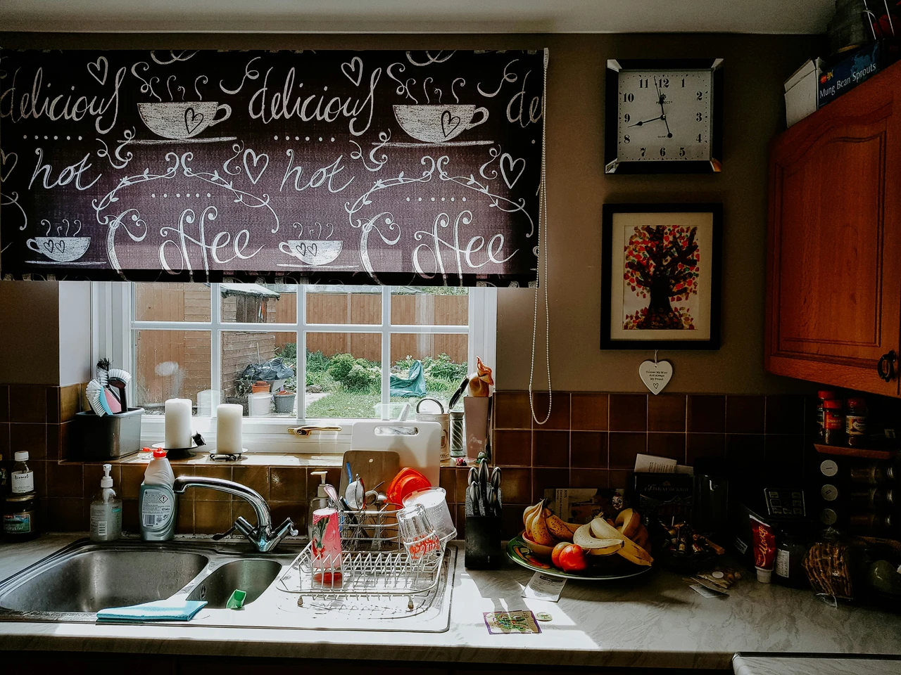 Quali semplici gesti quotidiani riducono i rischi dell’aria stagnante in cucina? Quali semplici gesti quotidiani riducono i rischi dell’aria stagnante in cucina?